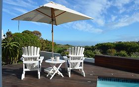 Stunning Beach House In Grotto Bay